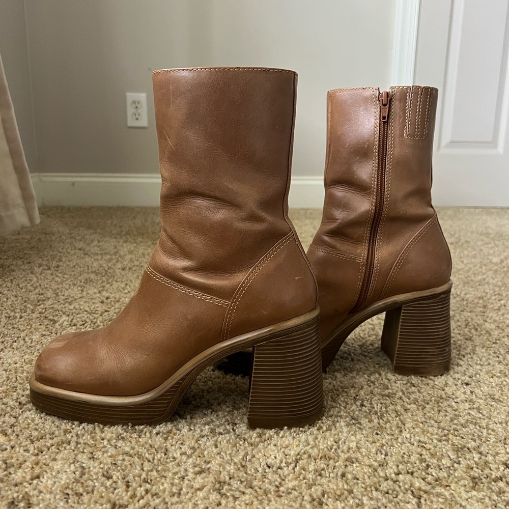 Steve Madden Tan Heeled Boots